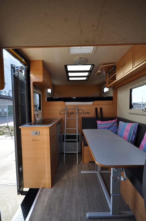 Type 7 (4 seats and 3 sleeping places) Permanent bed - Image 5